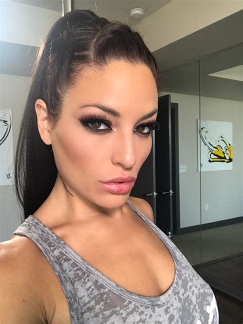 Modelo pornô: Kissa Sins! Colecção completa gratuita de vídeo .